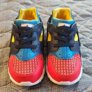 Infant Nike tennis shoes size 7C